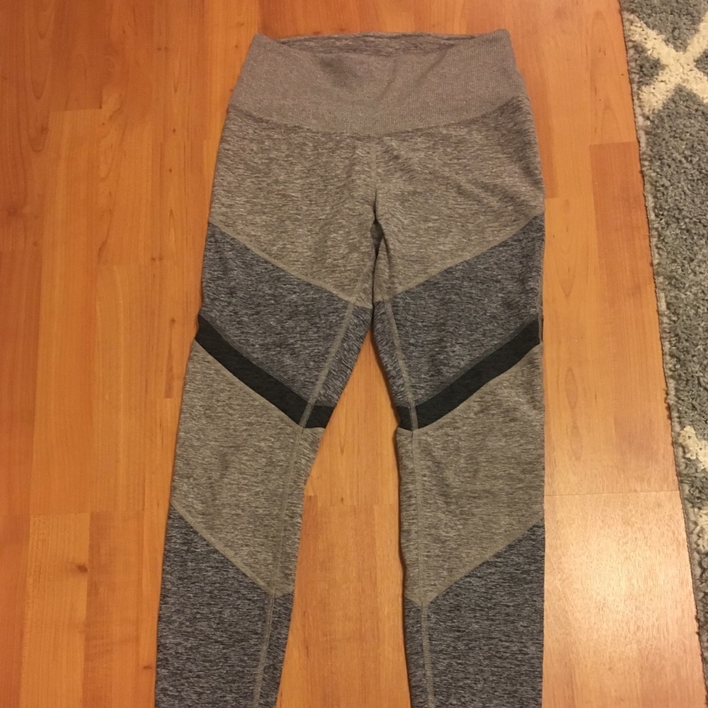 Alo yoga shiela leggings size medium